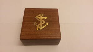 Dekorativní krabička na dárkové kompasy