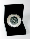 Mosazný kompas pochromovaný v dárkové kazetě, rozměr 7,5x7,5x3 cm