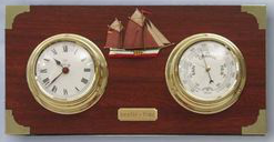 Meteostanice s hodinami, teploměr, barometr "Nautic Time" na dřevěném table, rozměr 40x20 cm