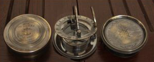 Antik sluneční hodiny a kompas, 2 díly, průměr 7 cm