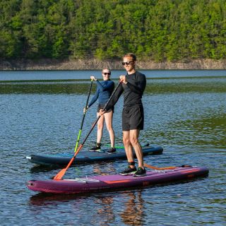 🧊☀️ Slunce svítí, voda láká… …jen škoda, že má teplotu jako v lednici 😅 Ale společné chvíle na vodě tě zahřejí vždycky ♥️...